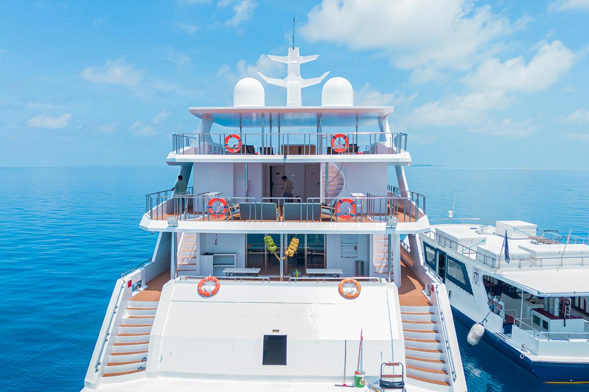 Jacuzzi deck