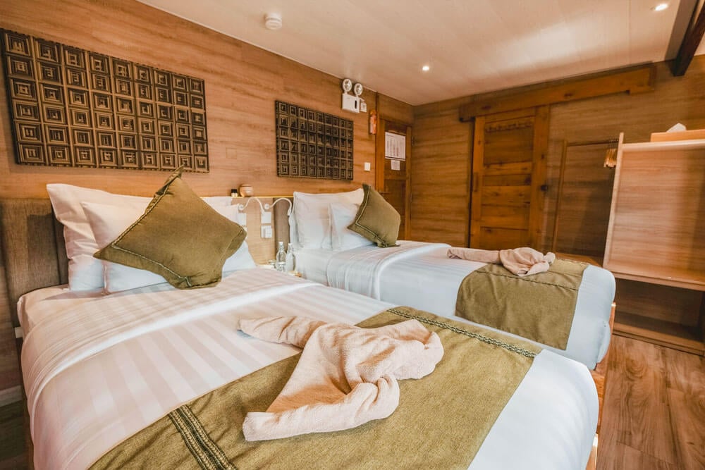Premium twin cabin