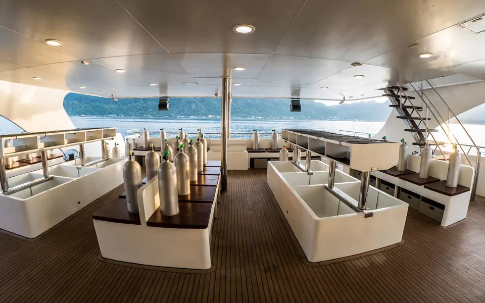 The dive deck